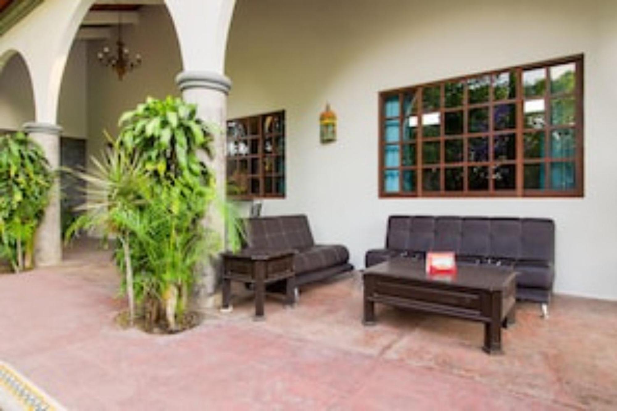 Capital O Colon, Ciudad Guzman Jalisco Hotel Екстериор снимка
